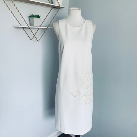 Betsey Johnson White Appliqué Crepe Dress, Size 14 - Picture 13 of 16